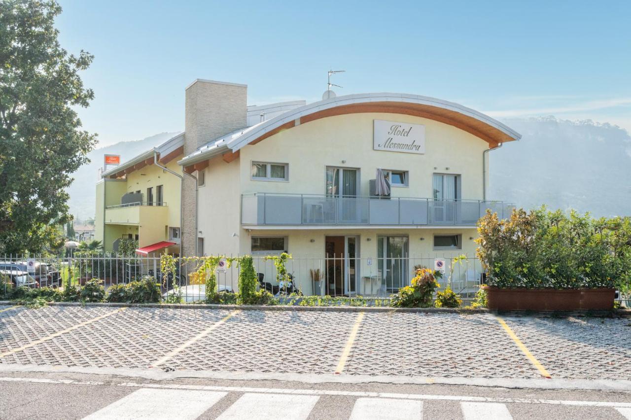 Hotel Alessandra Γκάρντα Εξωτερικό φωτογραφία